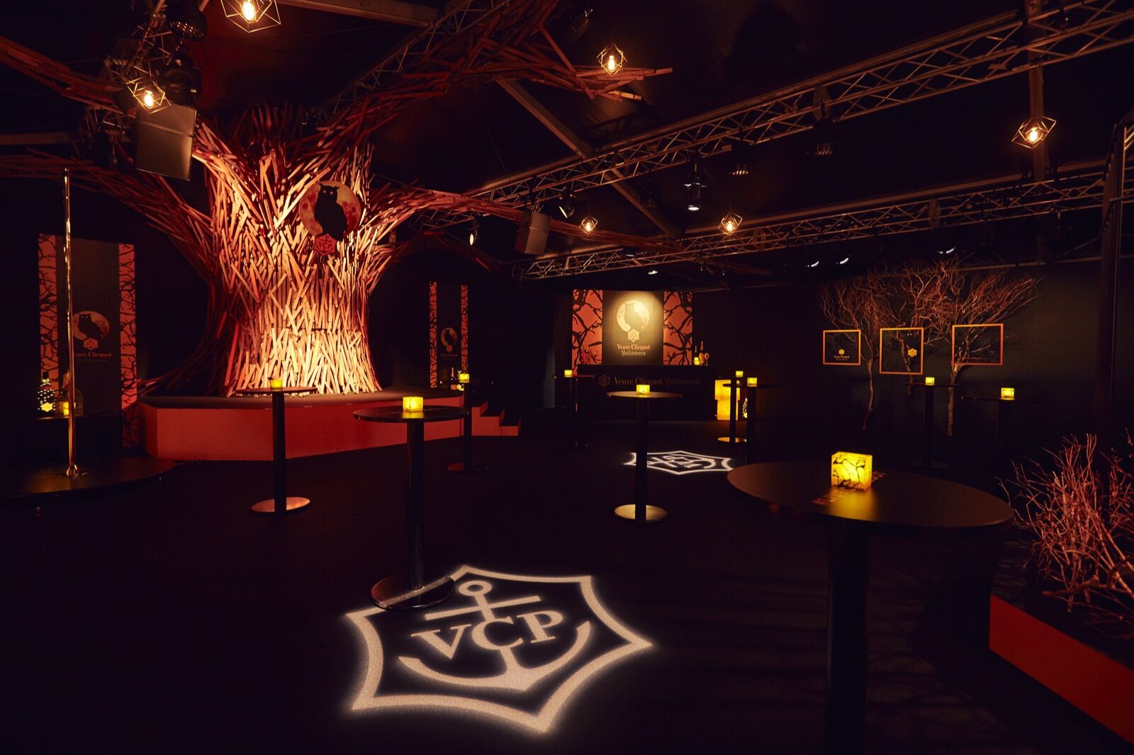 Veuve Clicquot Yelloween — 13