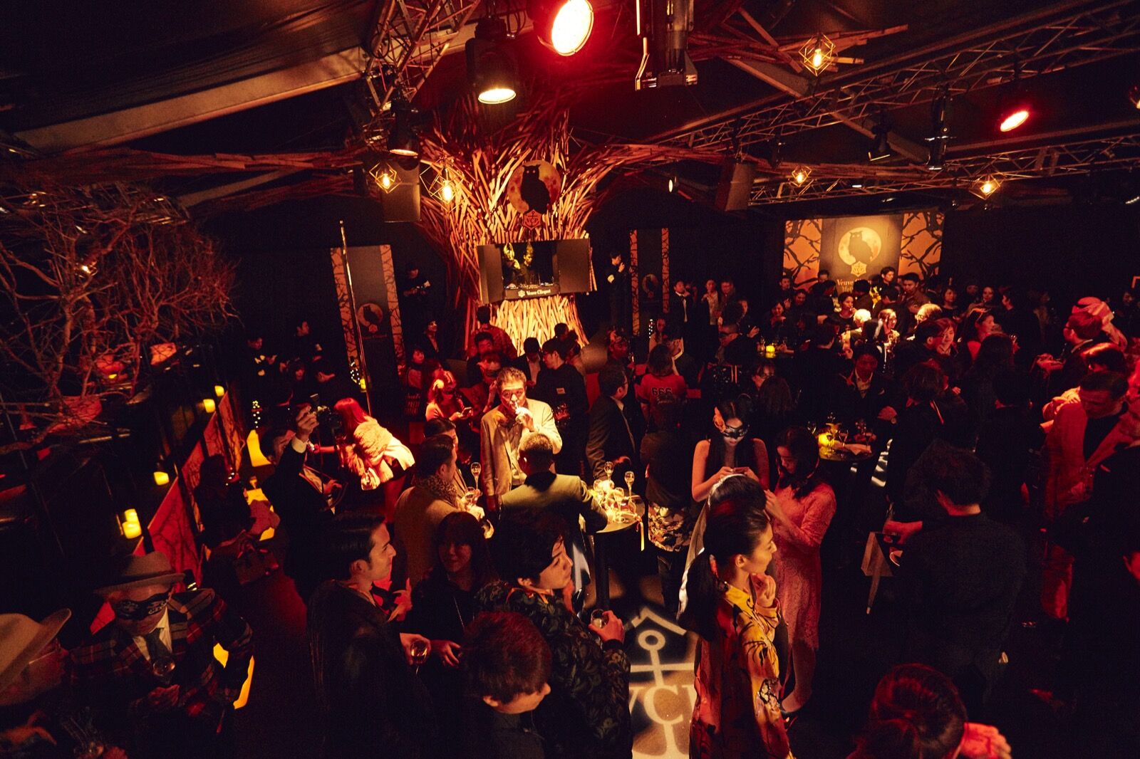 Veuve Clicquot Yelloween — 22